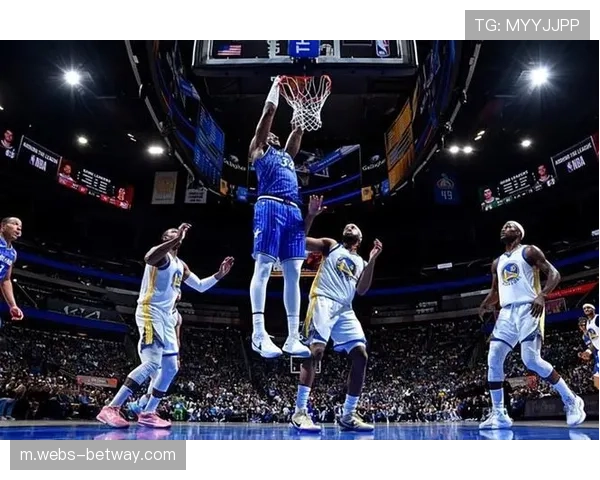 魔术年轻双核展现天赋 防守效率已跻身联盟前列 魔术年轻双核展现天赋 防守效率已跻身联盟前列